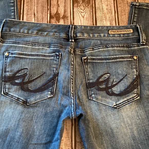 Women’s Express Regular Fit Jeans. Sz. 6 - Picture 3 of 9